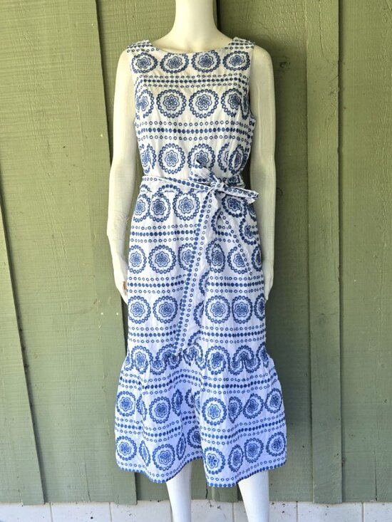 Boden Dresses & Skirts - NWT BODEN Broderie Eyelet Tie Belt Dress US 8